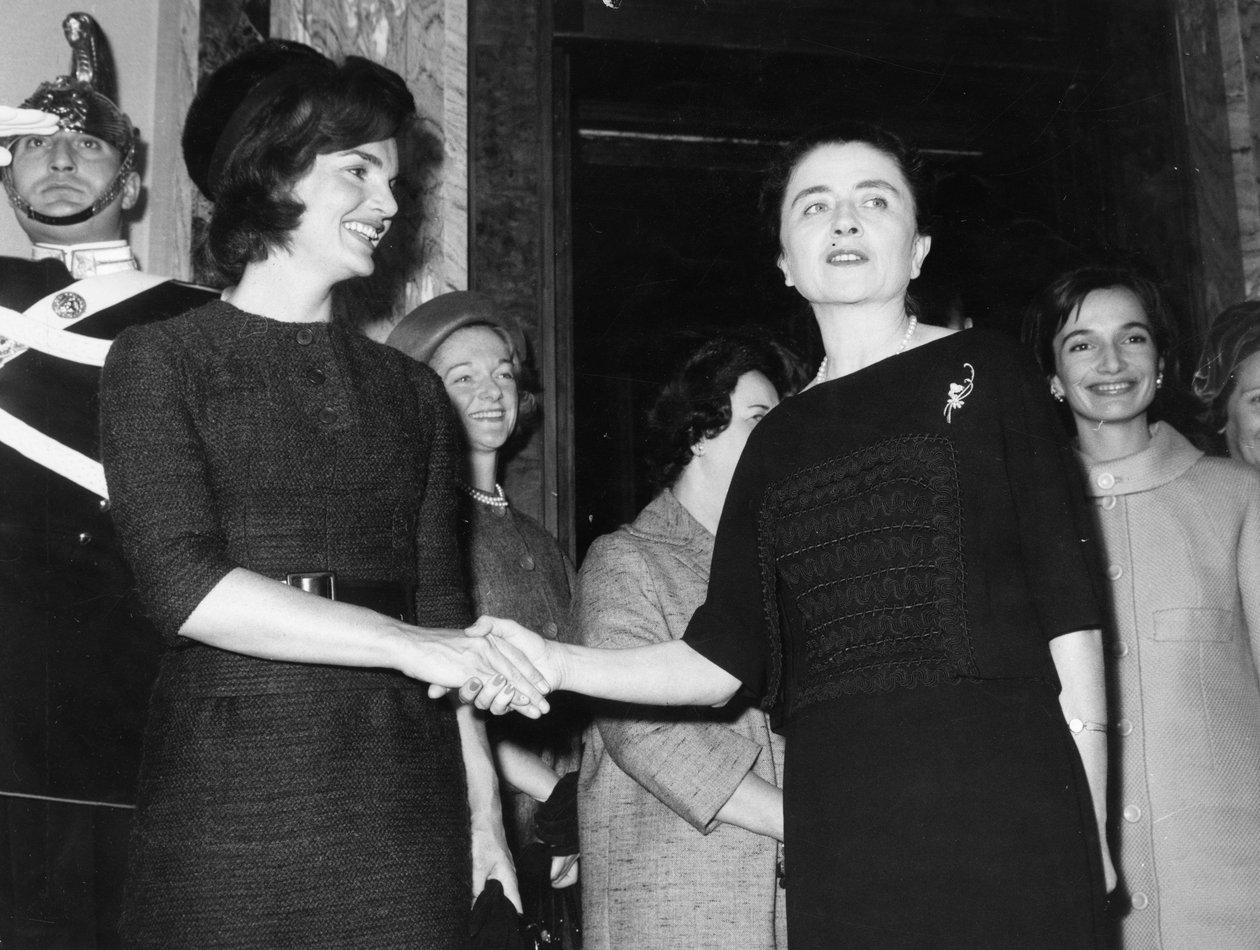 Jacqueline Kennedy con Carla Gronchi. Roma. 1962. da Unbekannt