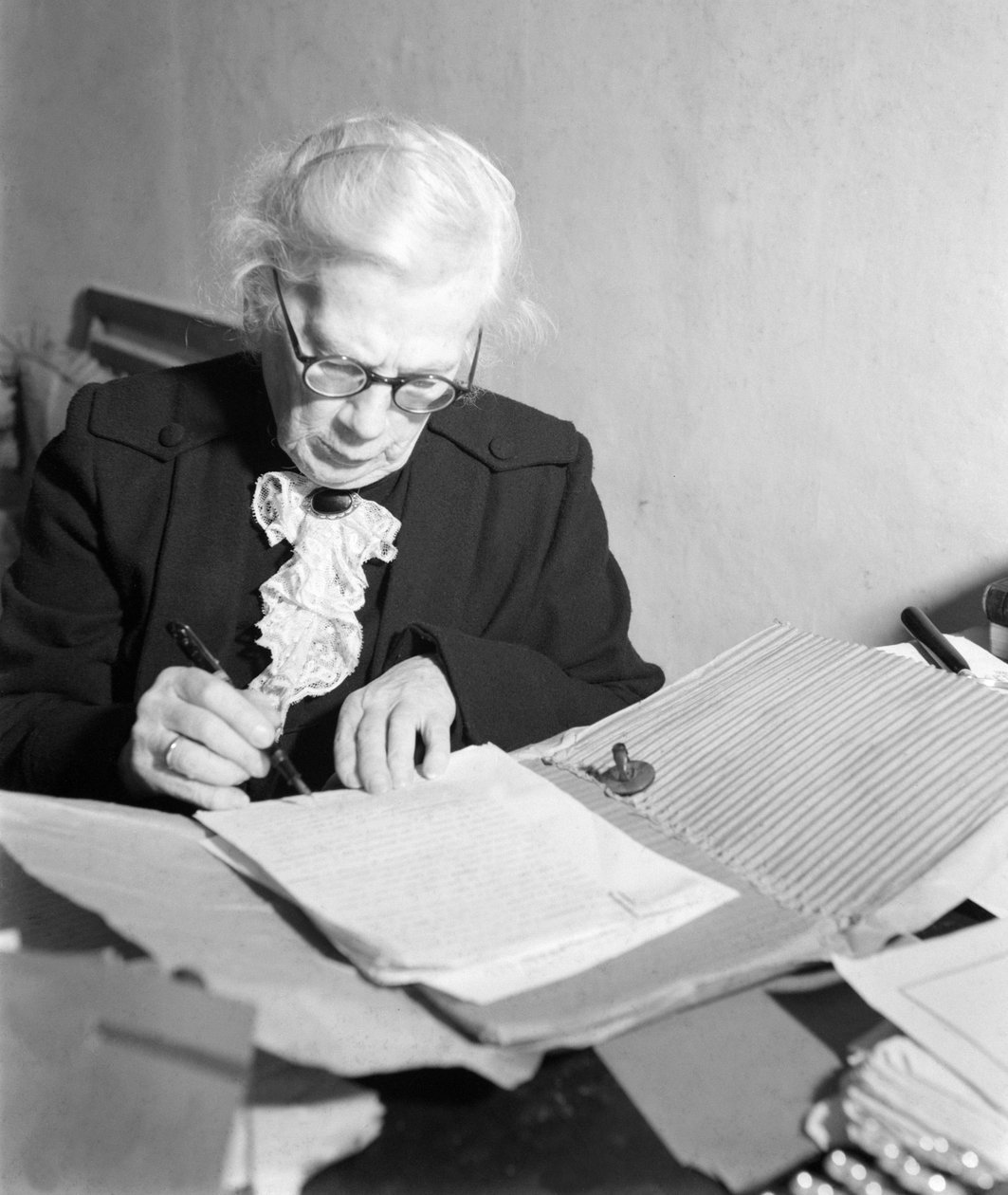 Ritratto di Tatiana Tolstoj, figlia di Leone Tolstoj. - Roma - 1958 da Unbekannt