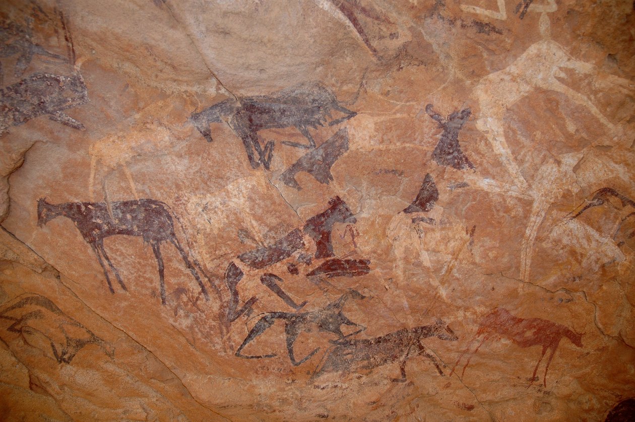 Arte rupestre, Preistoria: Pittura rupestre di bovini, un ginocchio in un rifugio adornato nel massiccio di Uweinat, Sudan (Karkur-Talh o Karkur Talh). Periodo da 8000 a 3000 anni a.C. da Unbekannt