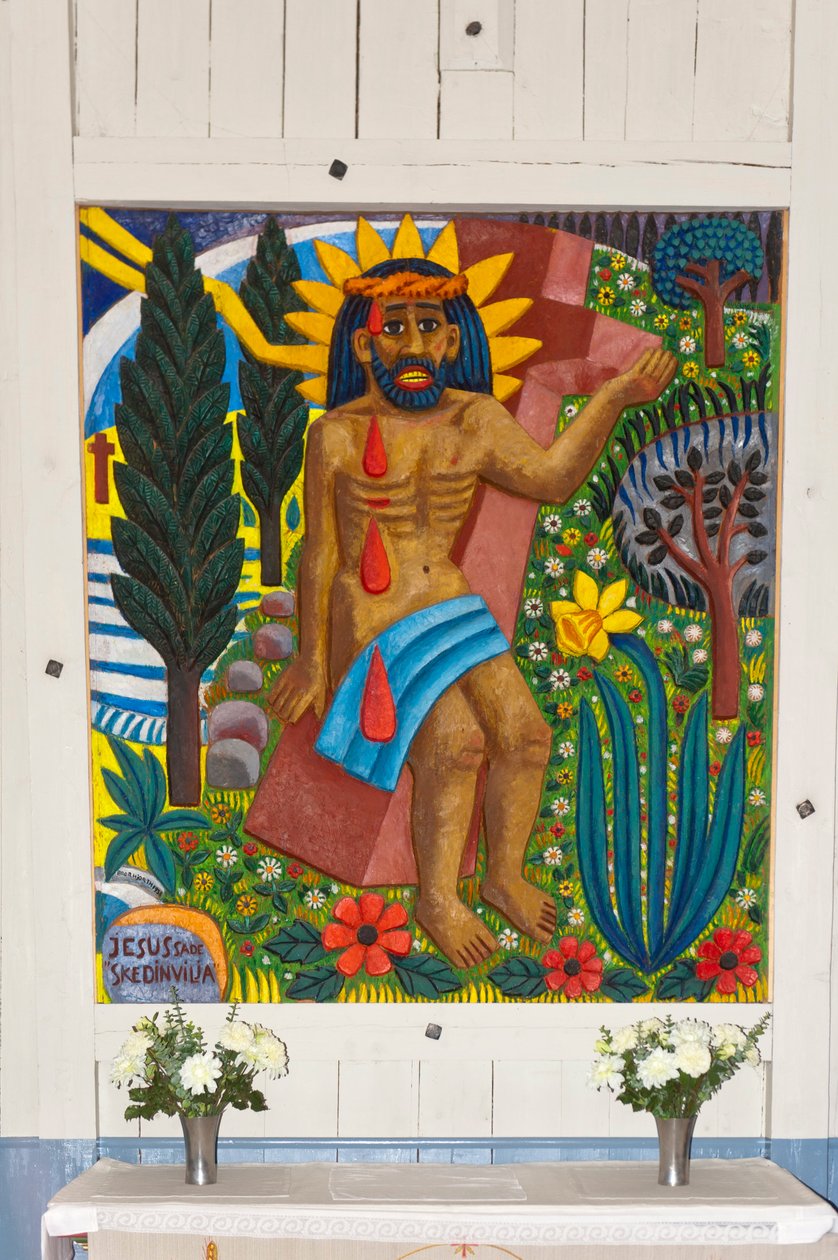Arte Sami; Gesù Cristo; intaglio colorato in legno; altare Sami-Cristiano progettato dall