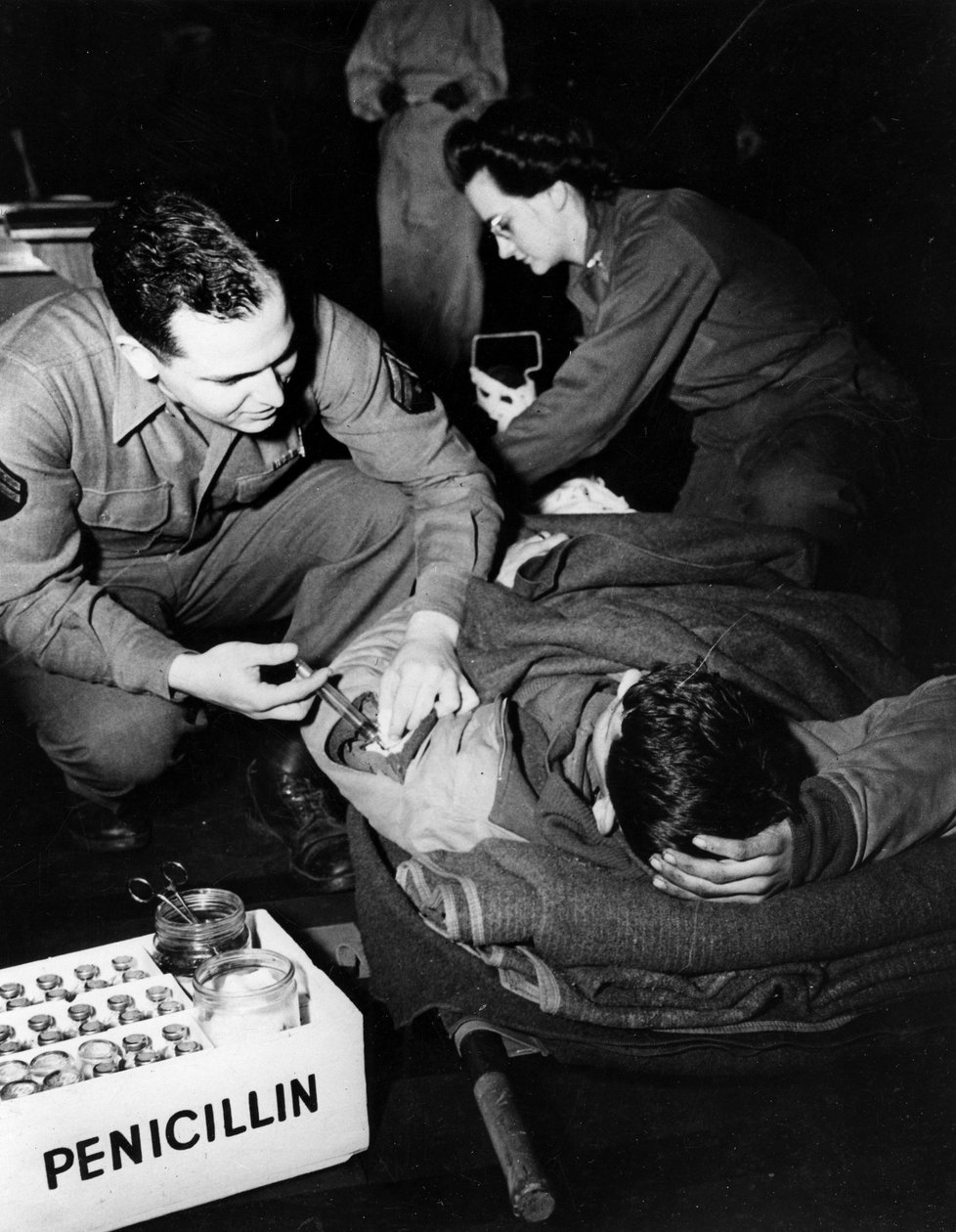 Seconda Guerra Mondiale (1939-1945): Lussemburgo febbraio 1945: In un ospedale di evacuazione dell