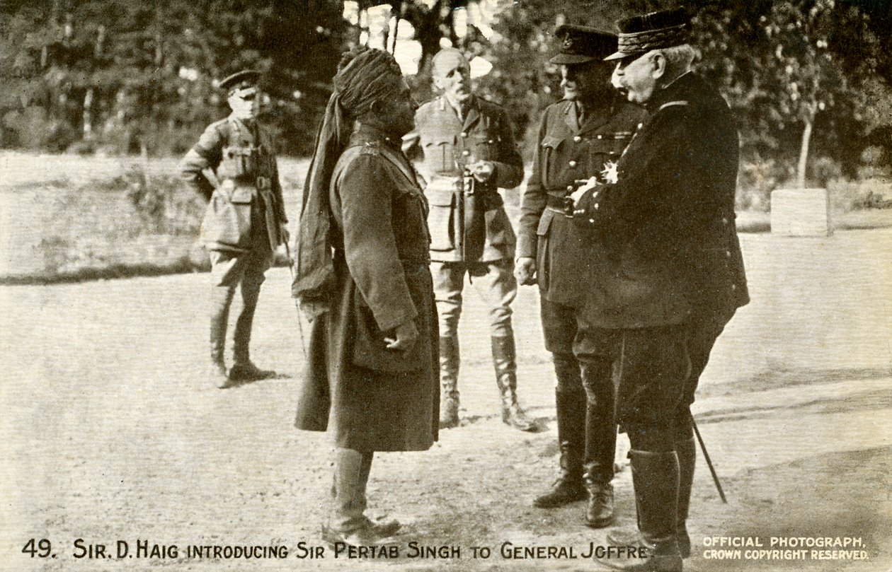 Sir Douglad Haig presenta Pertab Singh a Joffre da Unbekannter Künstler