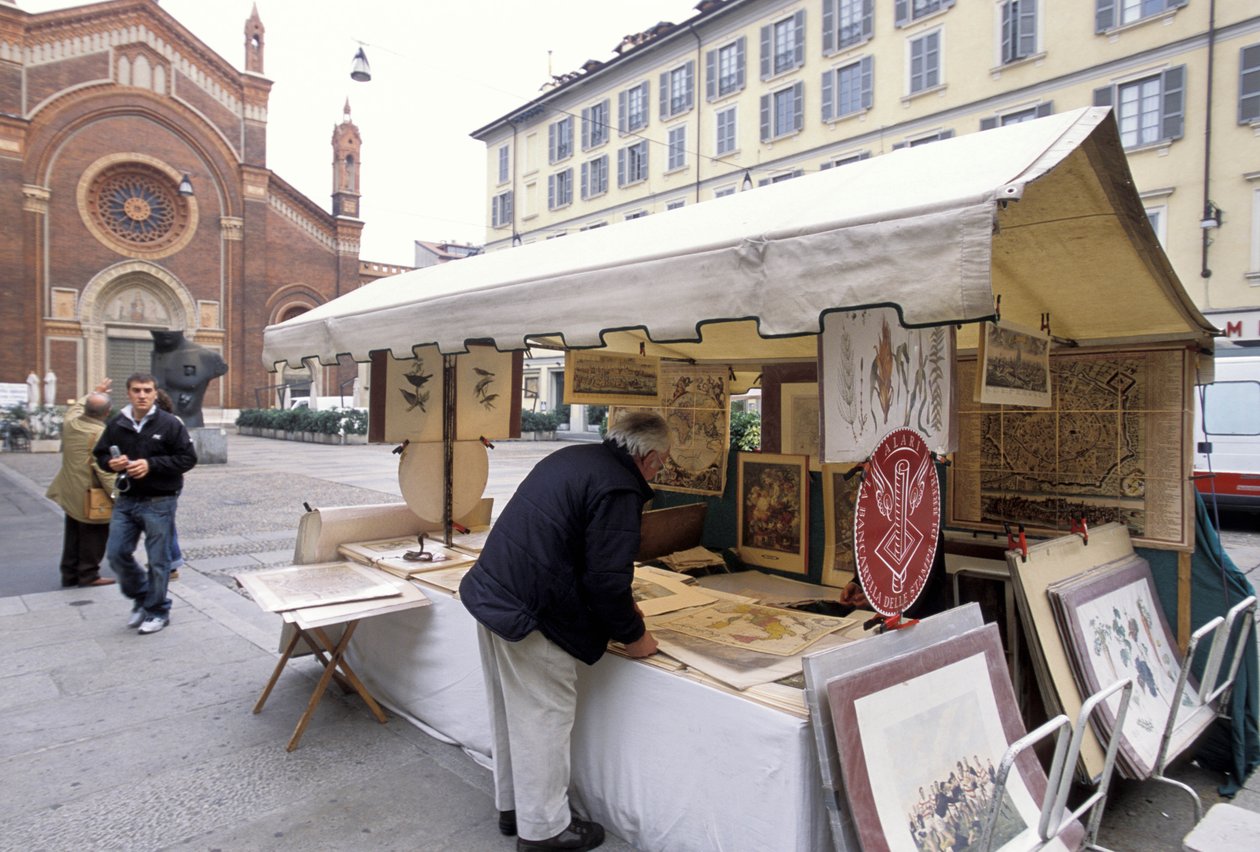 Bancarella che vende stampe, Piazza del Carmine, Milano, Lombardia, Italia da Unbekannt