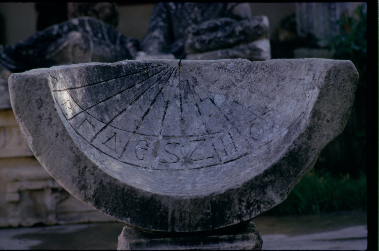 Meridiana con dedica a Caracalla e sua madre, romana, c.212-218 d.C. da Unbekannt