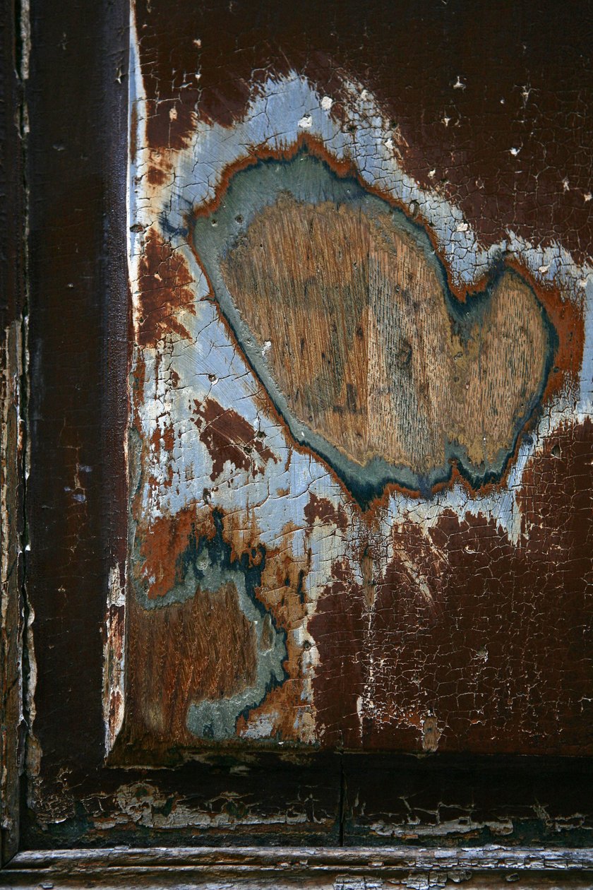 Segni del tempo. Arte astratta che mostra forme come testimoni del tempo che passa. Tracce sul legno. da Unbekannt