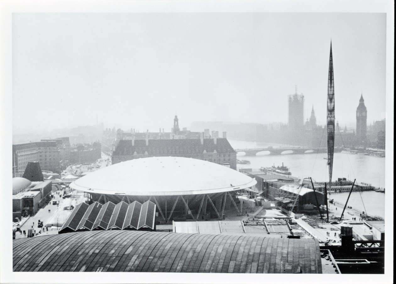 Vista della Cupola della Scoperta costruita per il Festival of Britain, inaugurata il 4 maggio 1951 da Unbekannt