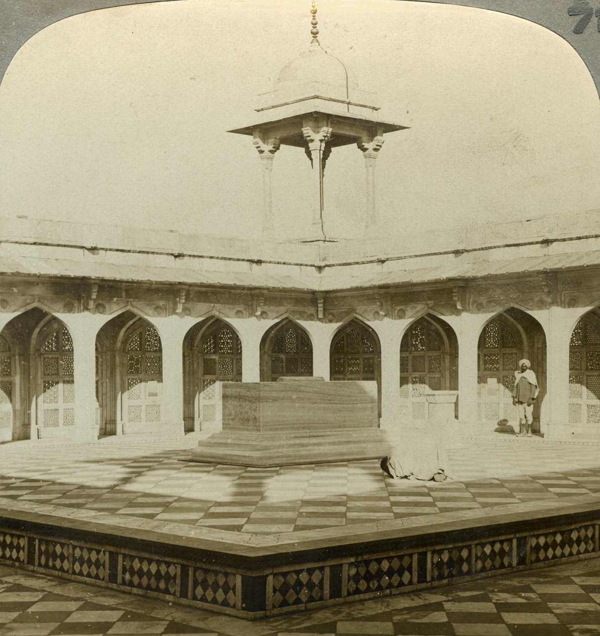 Tomba di Akbar, Sikandara, Uttar Pradesh, India, primi anni del 1900 da Underwood and Underwood
