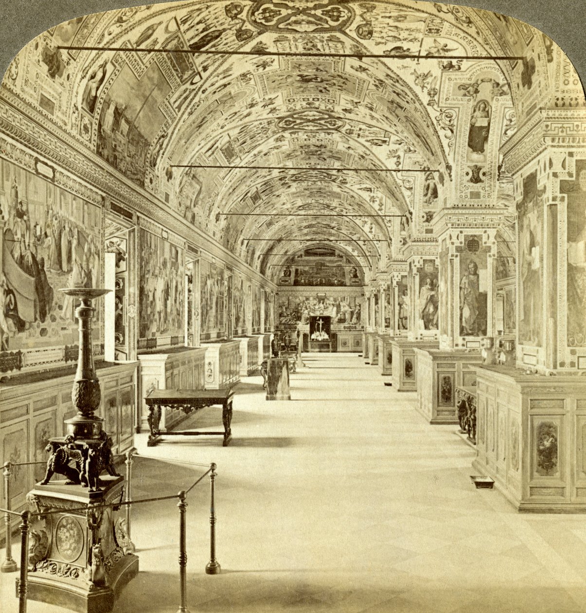 Interno della Biblioteca Vaticana, Roma, Italia da Underwood and Underwood