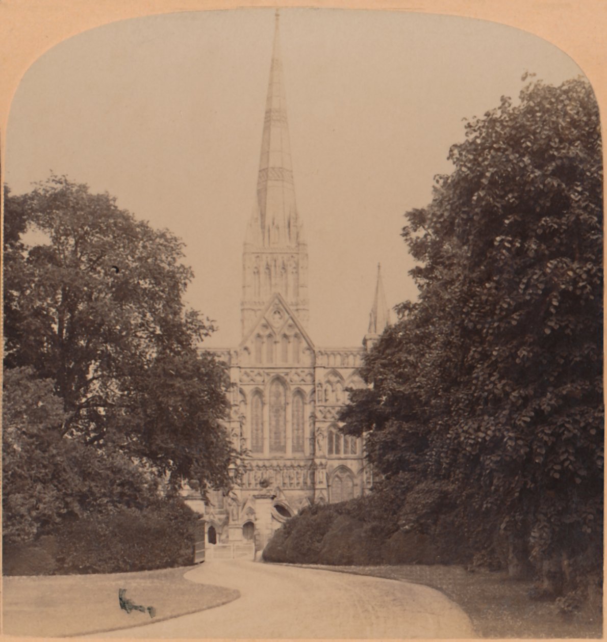 Cattedrale di Salisbury, facciata nord-ovest, Inghilterra, prima grande chiesa dello stile inglese antico, 1900 da Underwood and Underwood