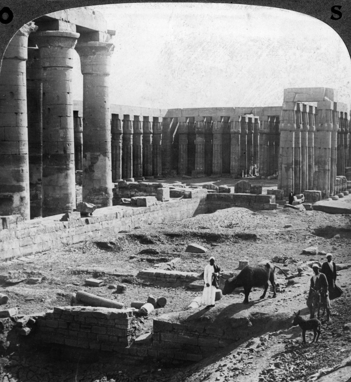 Il Tempio di Luxor, Tebe, Egitto, c1900 da Underwood and Underwood