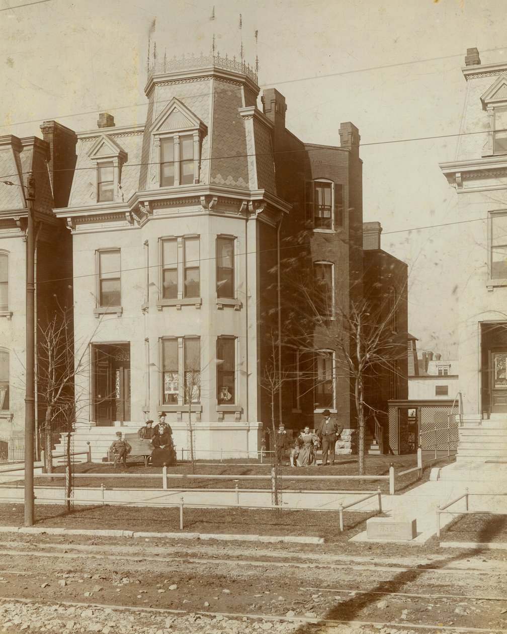 Residenza di Charles S. Brown. 2337 St. Louis Avenue da Unknown