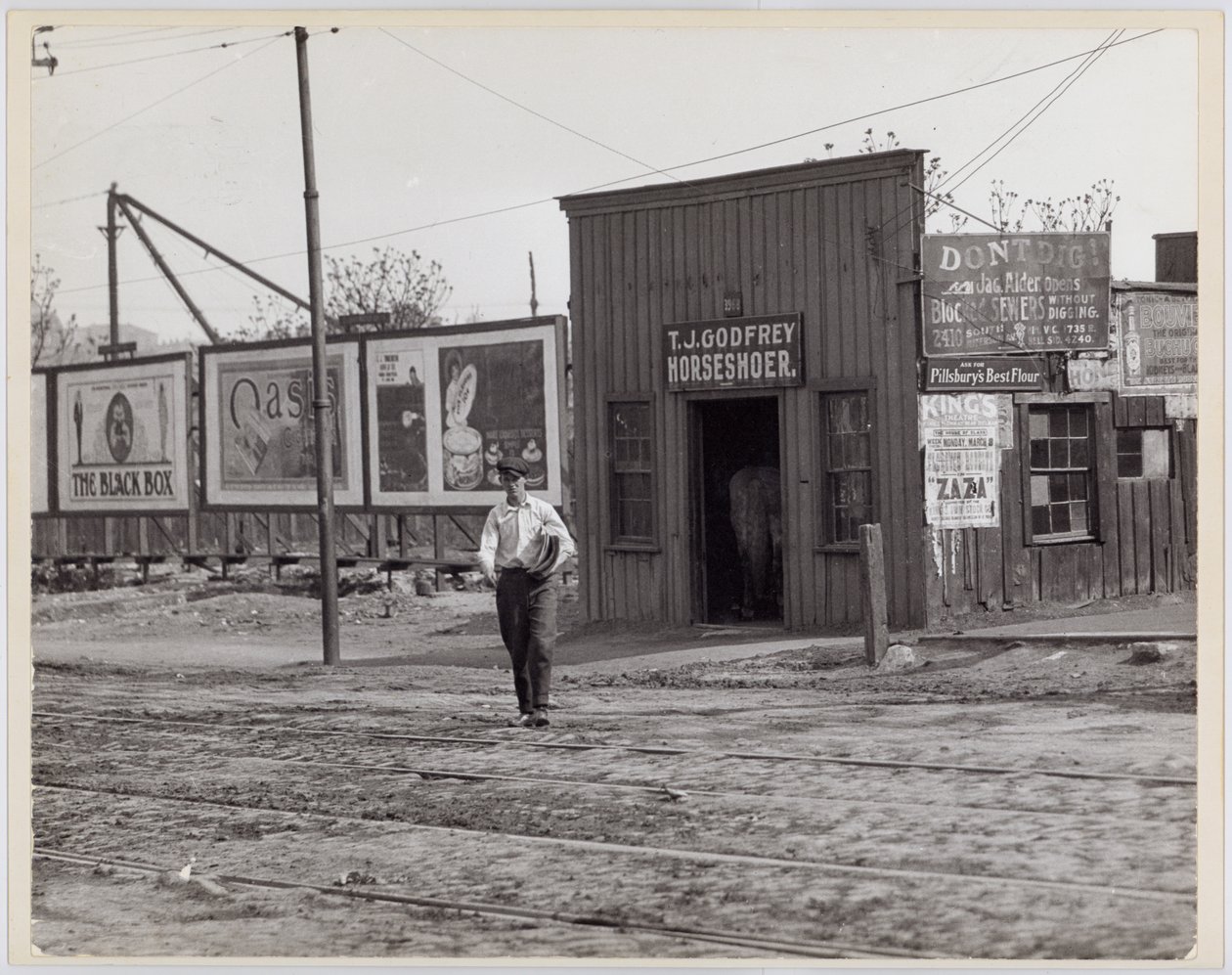 T. J. Godfrey Horseshoer, 3968 Chouteau da Unknown