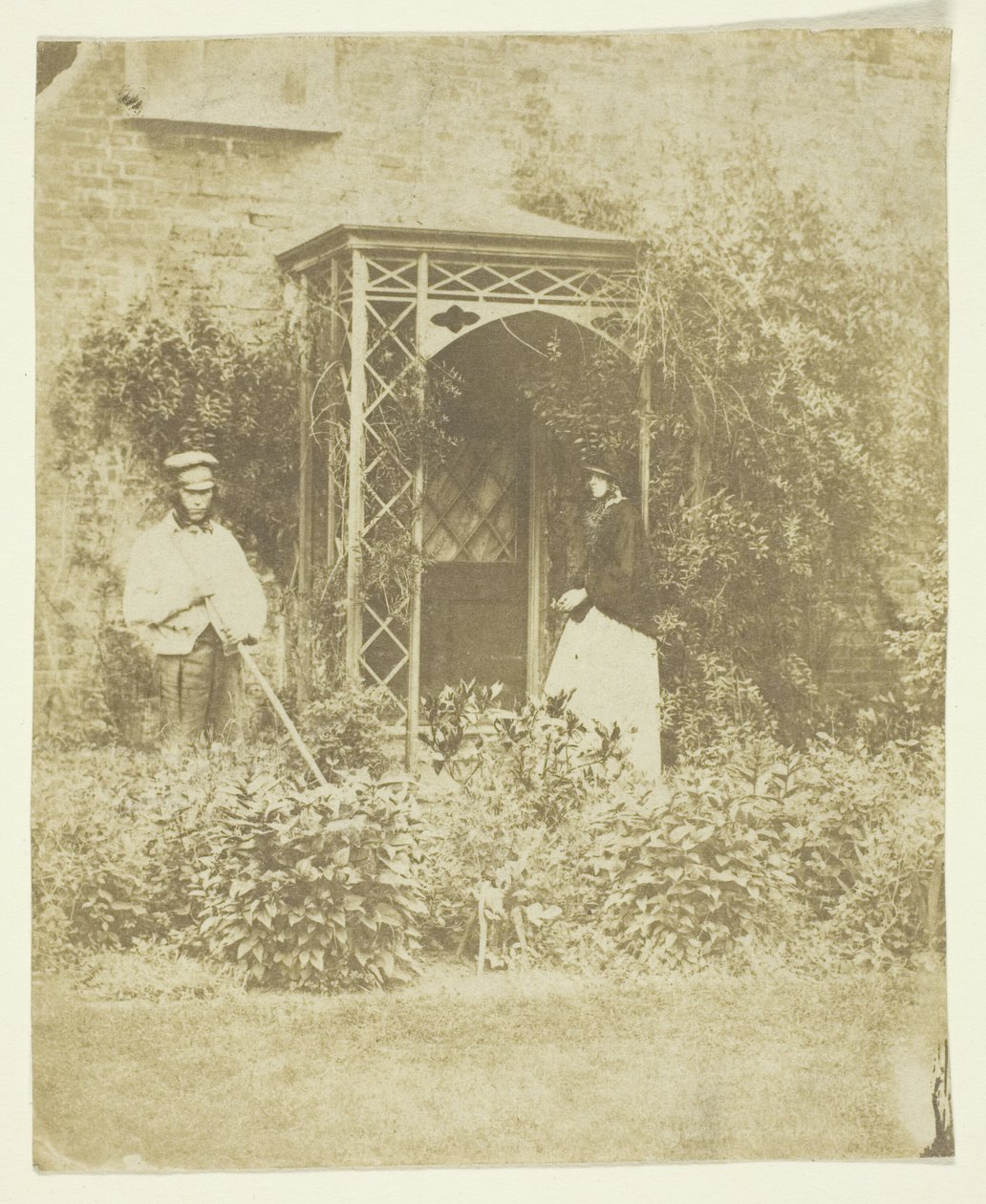La signora Craik nel giardino esterno da Unknown