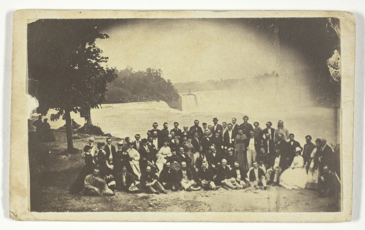 Senza titolo (Gruppo alle cascate del Niagara) da Unknown