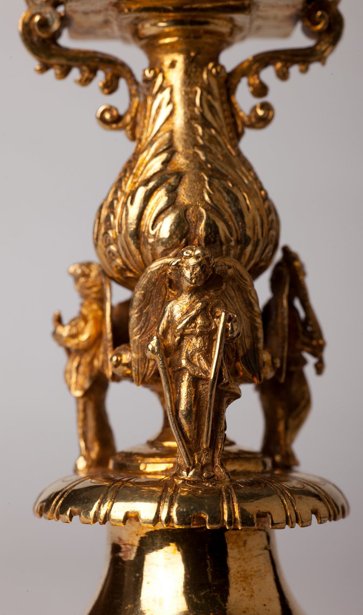 Tesoro della cattedrale (Trésor de la Cathédrale). Croce reliquiario. Oreficeria con gioielli. Origine abbazia (Saint-Amand Tournai, ex-Elnone). XVI secolo. Dettaglio. da Unknown artist