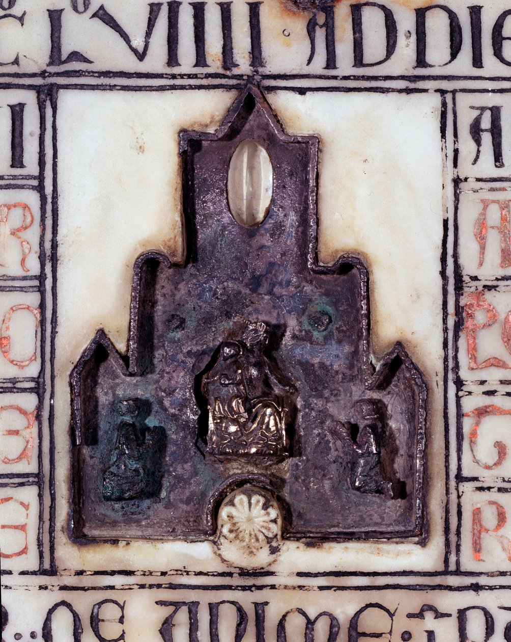 Dettaglio di una lapide in marmo di Simonetta e Percivalle Lercari, con rilievo e incisione da Unknown artist