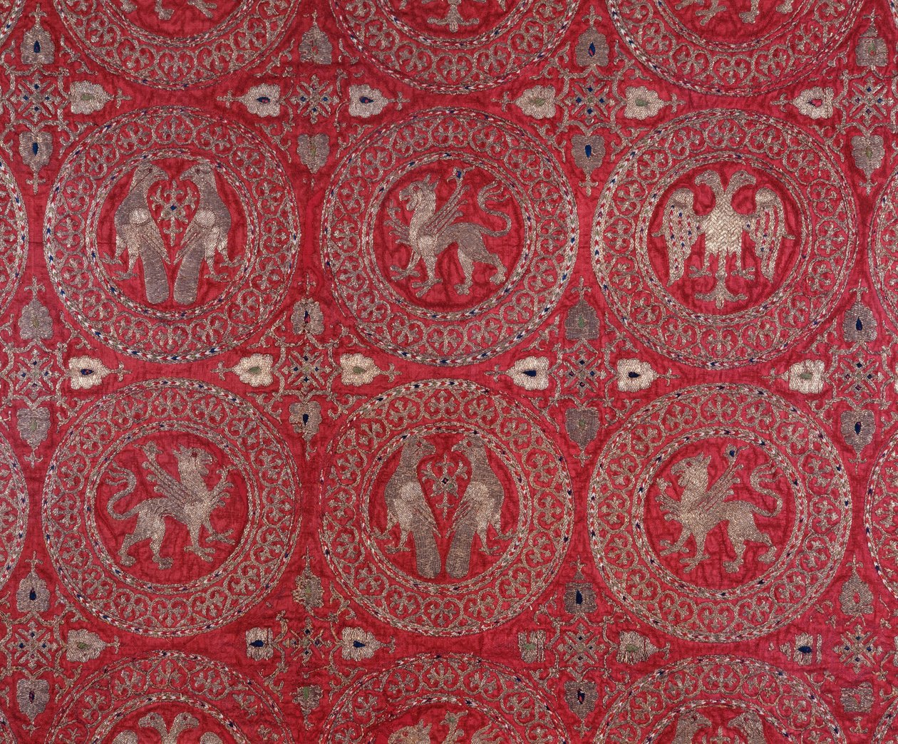 (dettaglio) Tessuto di costume ecclesiastico in seta viola da Cipro rappresentante animali fantastici, XIII secolo, Museo della Cattedrale Anagni, Italia da Unknown artist