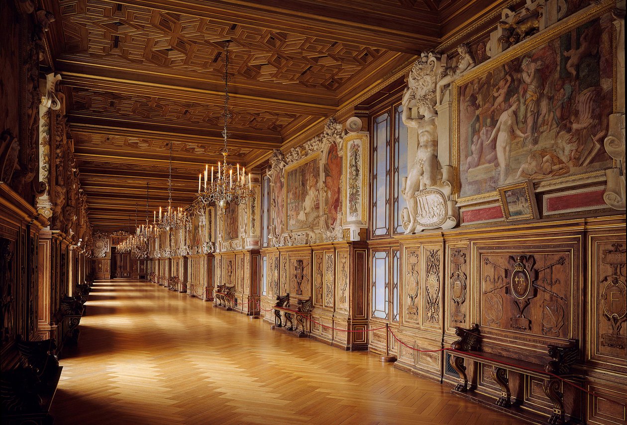 Galleria Francesco I al castello di Fontainebleau: lavori in legno e pitture murali realizzati nel 16° secolo da Unknown artist
