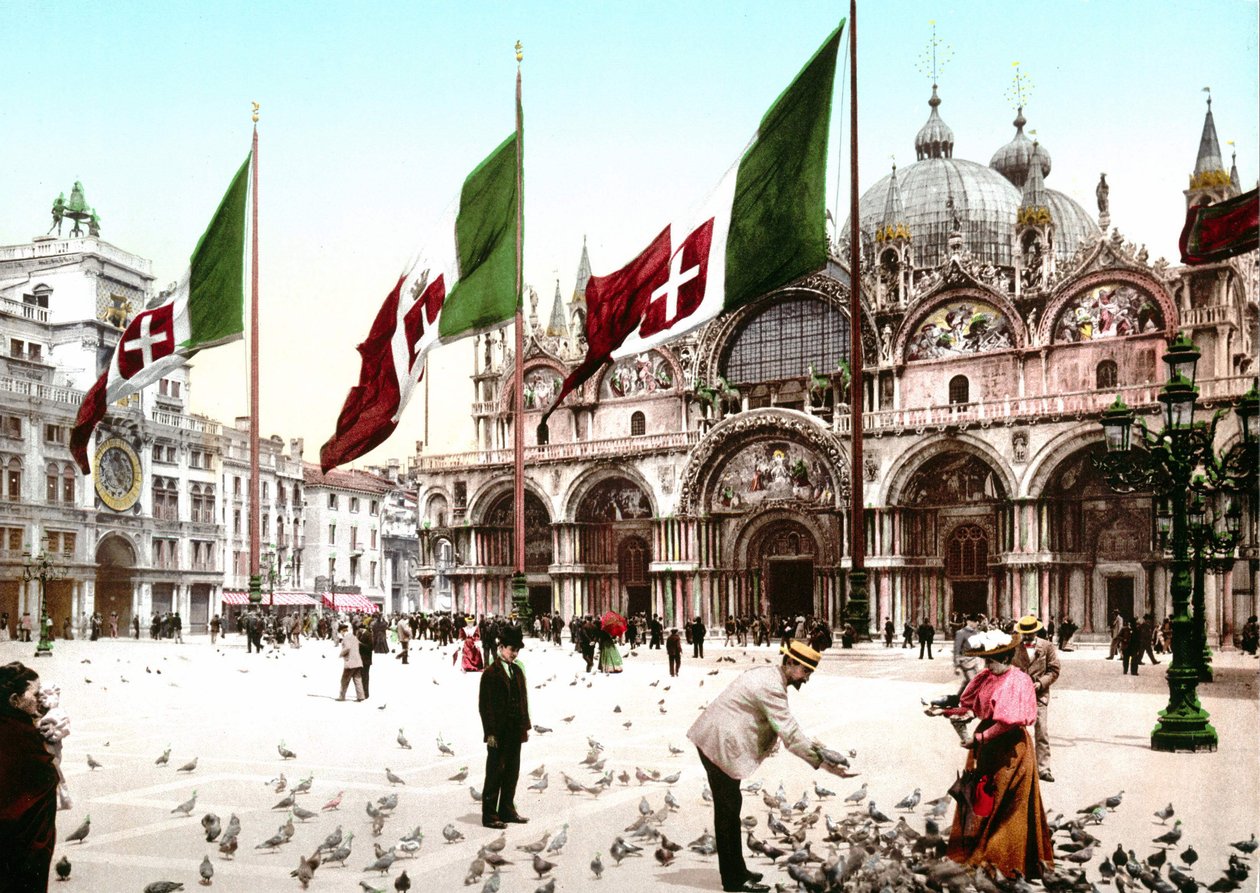 Illustrazione che rappresenta Piazza San Marco a Venezia (fotochrome della fine del XIX secolo) da Unknown artist
