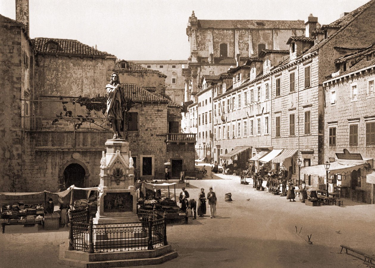 Piazza Gundulic a Ragusa. Fine XIX secolo. da Unknown artist