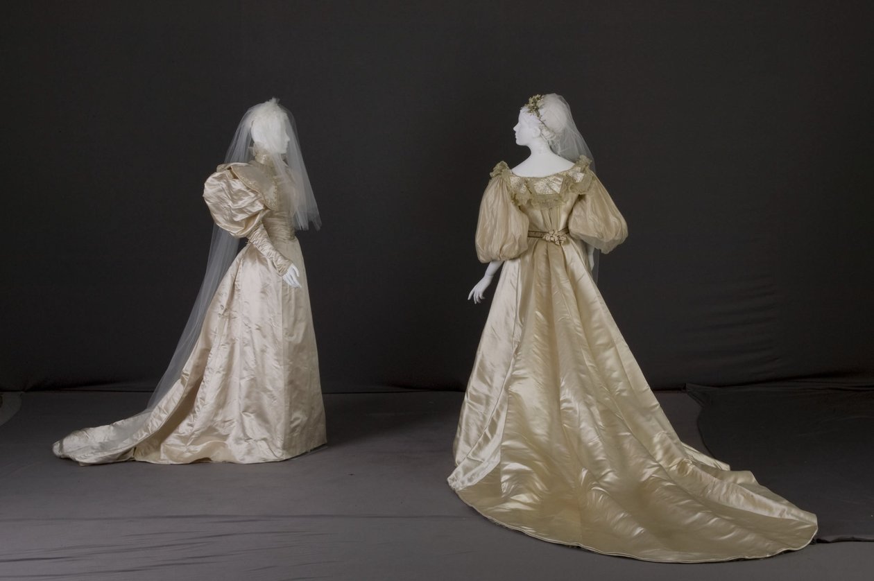 Abiti da sposa da Unknown artist