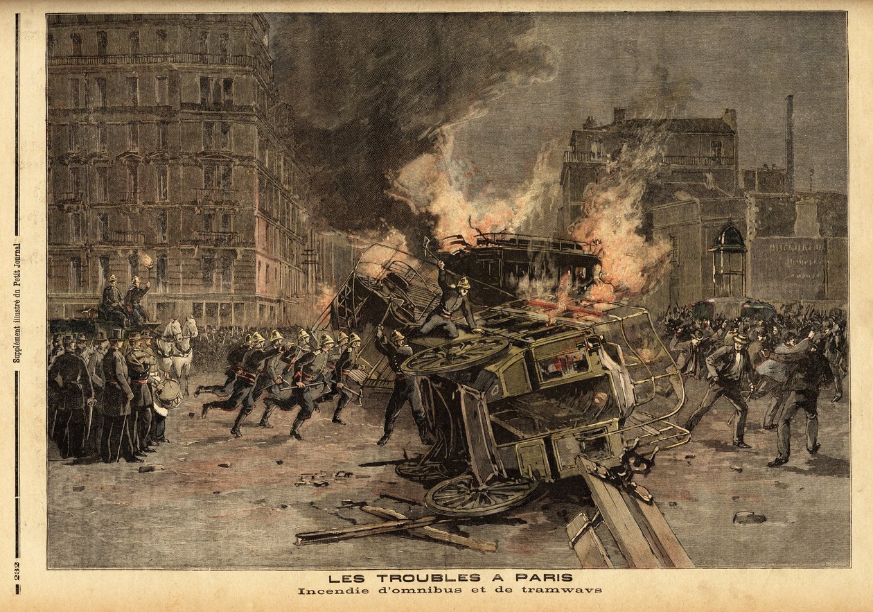 Incendio di omnibus e tram a Parigi: una manifestazione studentesca brutalmente repressa si trasforma in una rivolta generale. Incisione in "Le petit journal" 22/07/1893. Collezione Selva. da Unknown artist