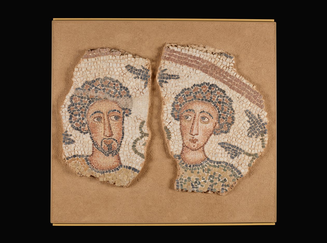Pannello a mosaico con due busti maschili da Unknown artist