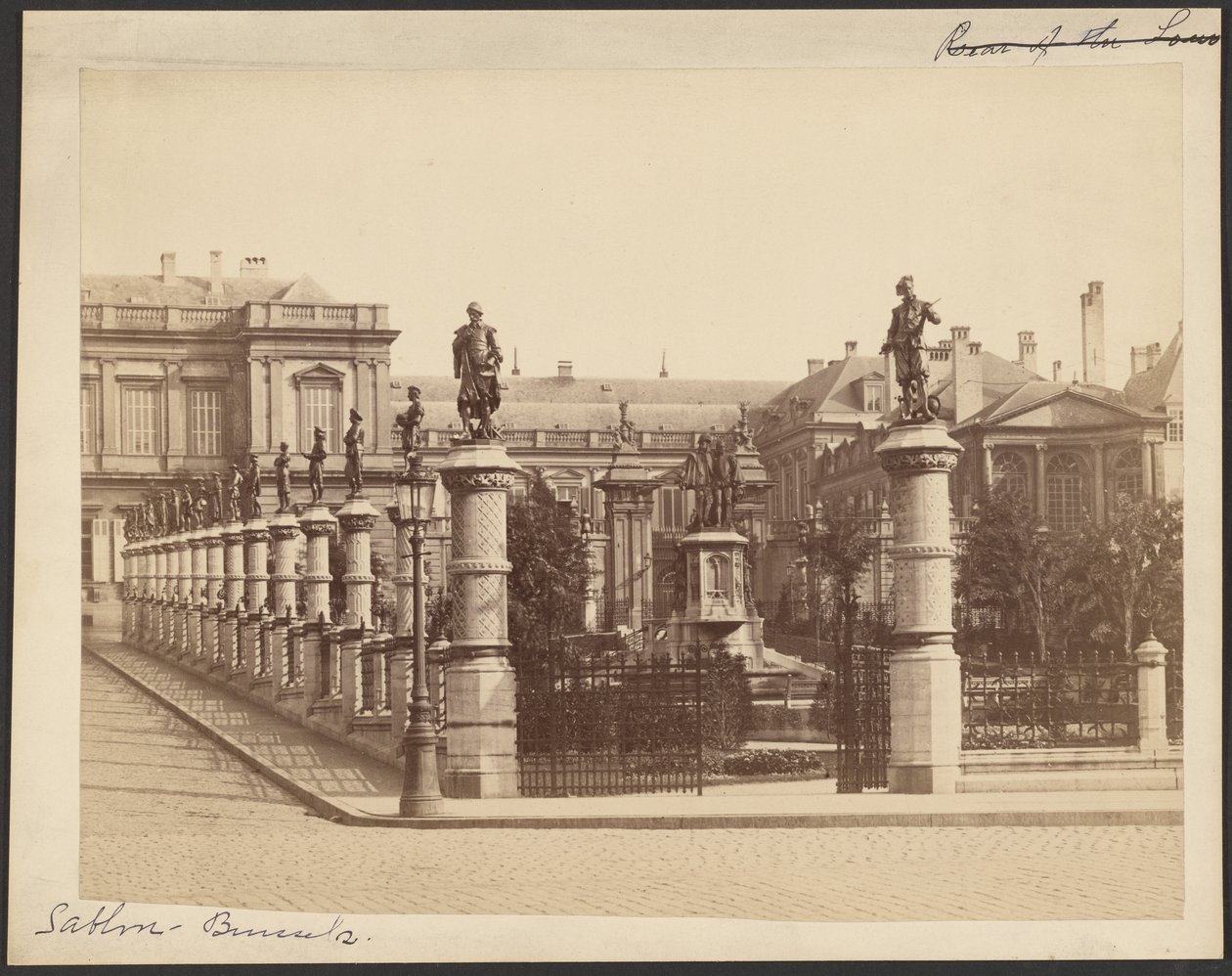 [Piazza Petit Sablon, Bruxelles] da Unknown artist