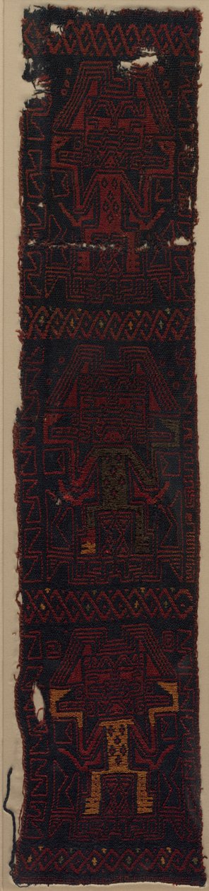Frammento di tessuto con tre divinità frontali e motivo intrecciato da Unknown artist