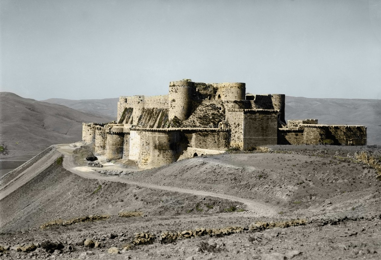 Il Krak dei Cavalieri castello fortificato risalente al periodo delle Crociate situato nella Siria occidentale, nel 1930 da Unknown artist