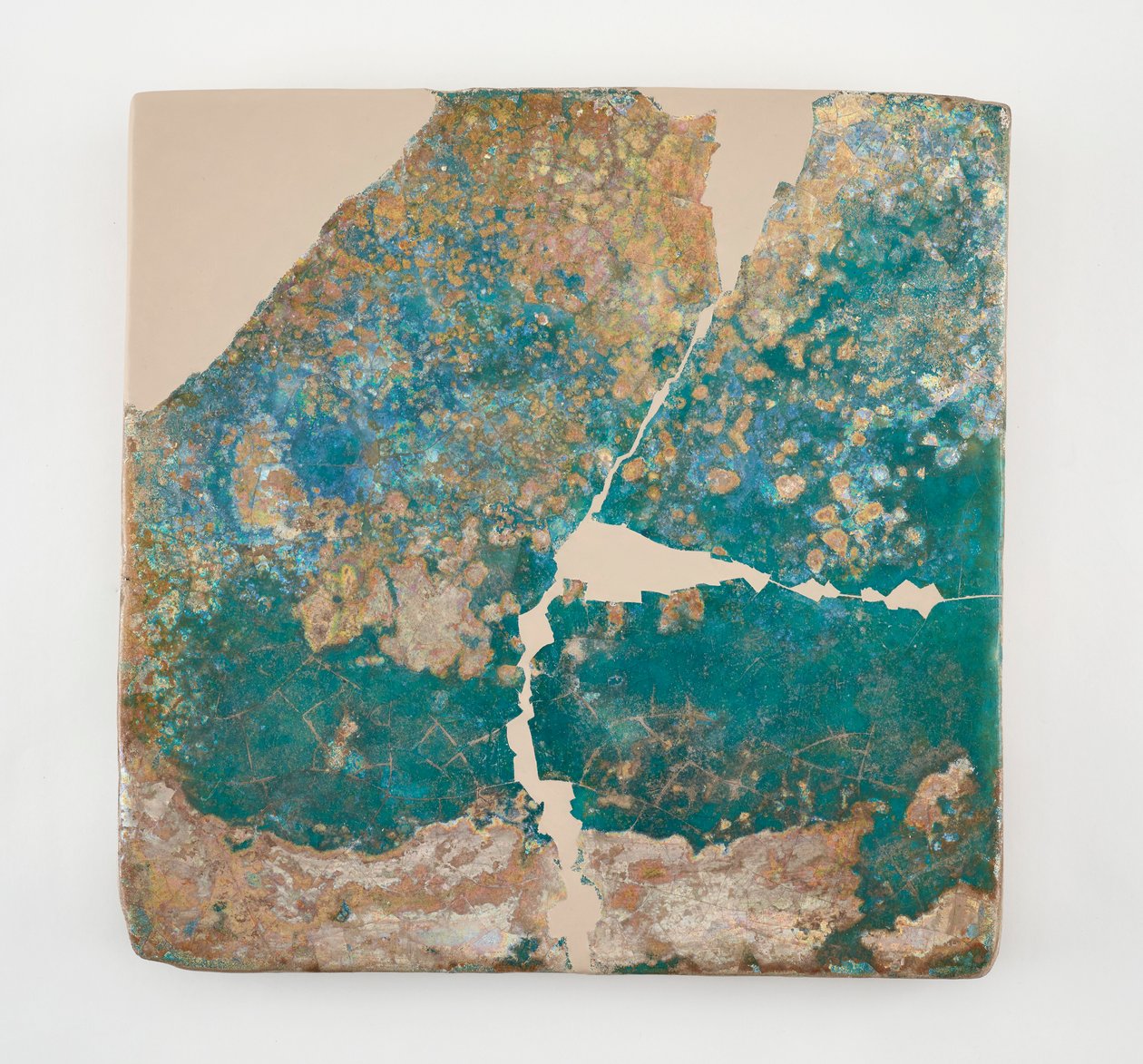 Piastrella, grande quadrato. Rotto, riparato e restaurato in gesso da Unknown artist