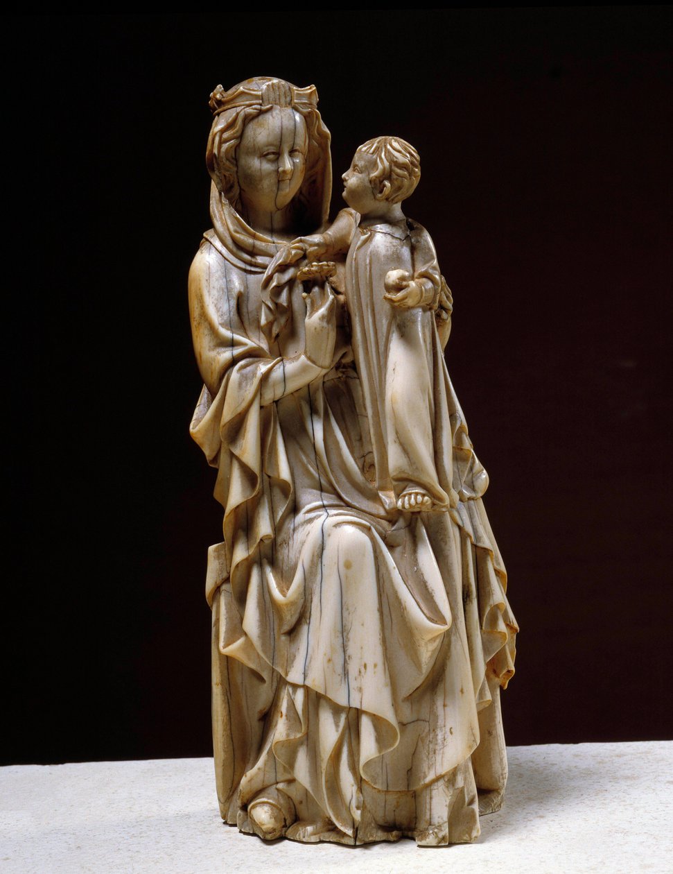 Vergine con Bambino. Scultura in avorio del XIV secolo. da Unknown artist
