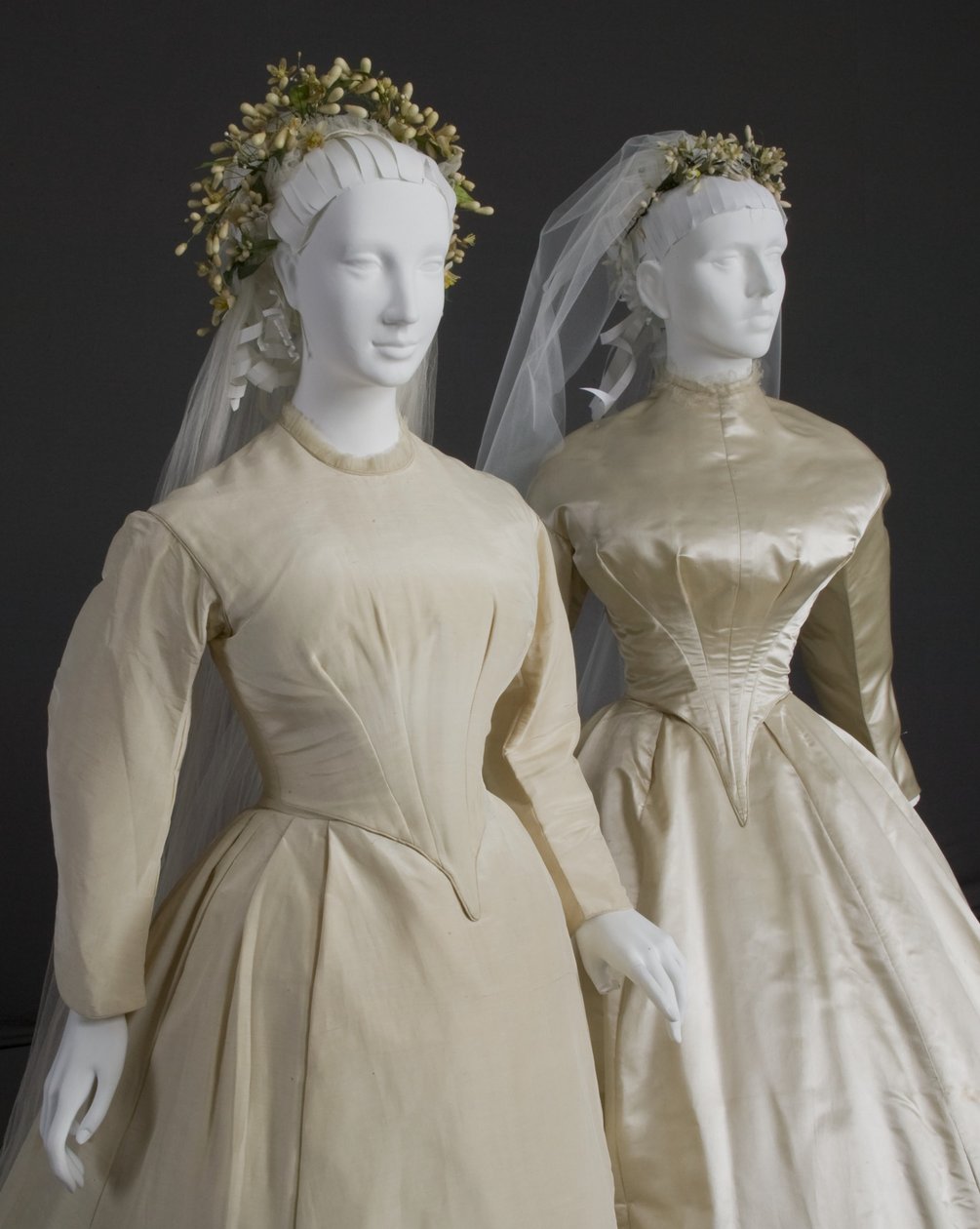 Abiti da sposa da Unknown artist