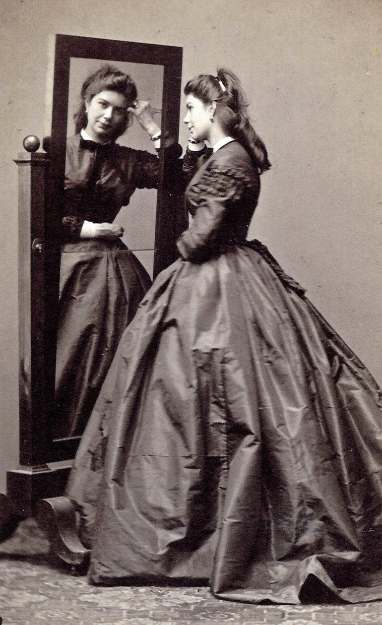 Franziska Feifalik nata Rösler, Rössler o Angerer, conosciuta come Fanny da Unknown photographer