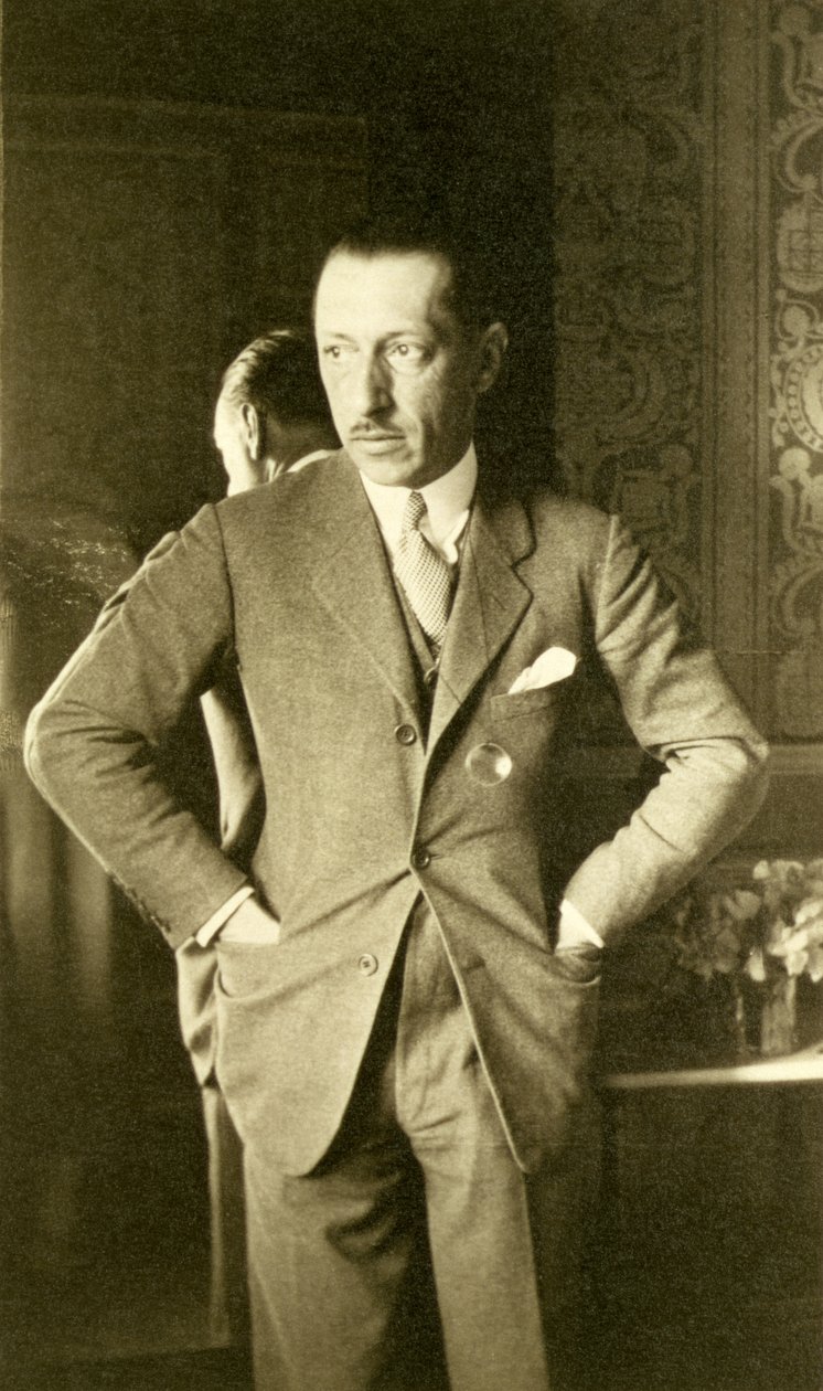 Igor Stravinsky (foto b/n) da Unknown photographer