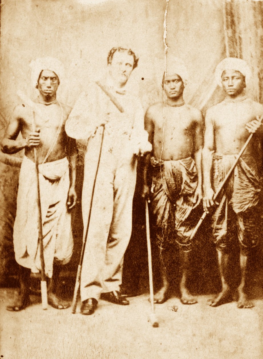 Tenente Joseph Sherer, Assistente del Sovrintendente di Cachar, con i suoi portatori, Manipur, circa 1861 da Unknown