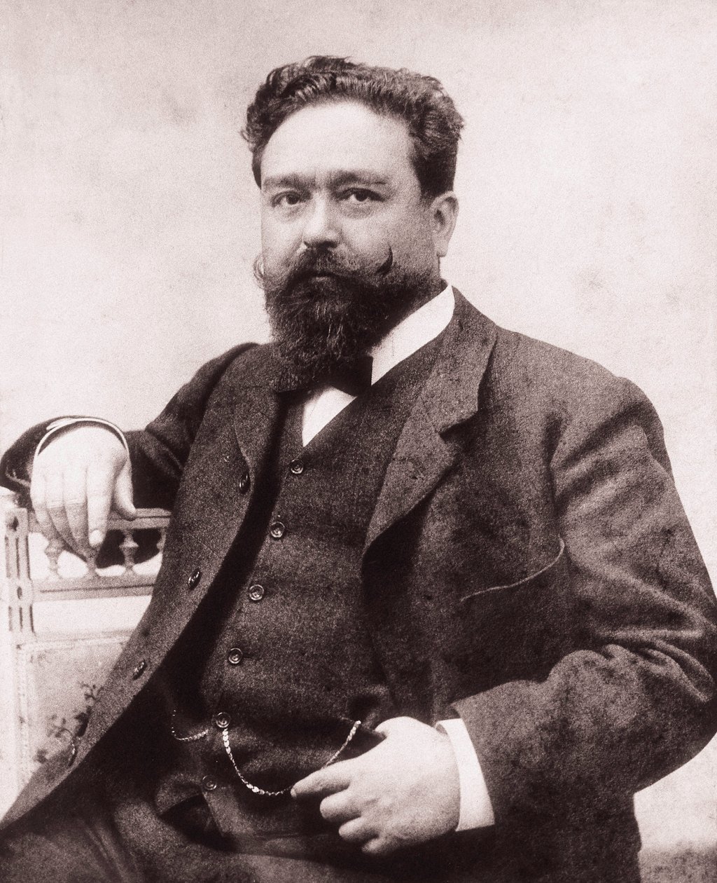 Ritratto di Isaac Albeniz (1860-1909), pianista e compositore spagnolo. Fotografia, 1886. Fondazione Albeniz, Madrid. da Unknown photographer