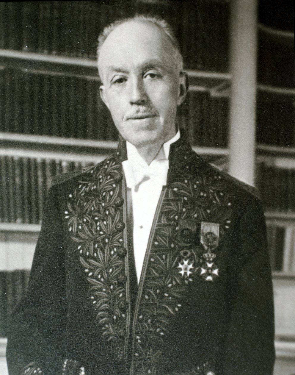 Ritratto di Louis-Victor-Pierre-Raymond De Broglie (foto) da Unknown photographer