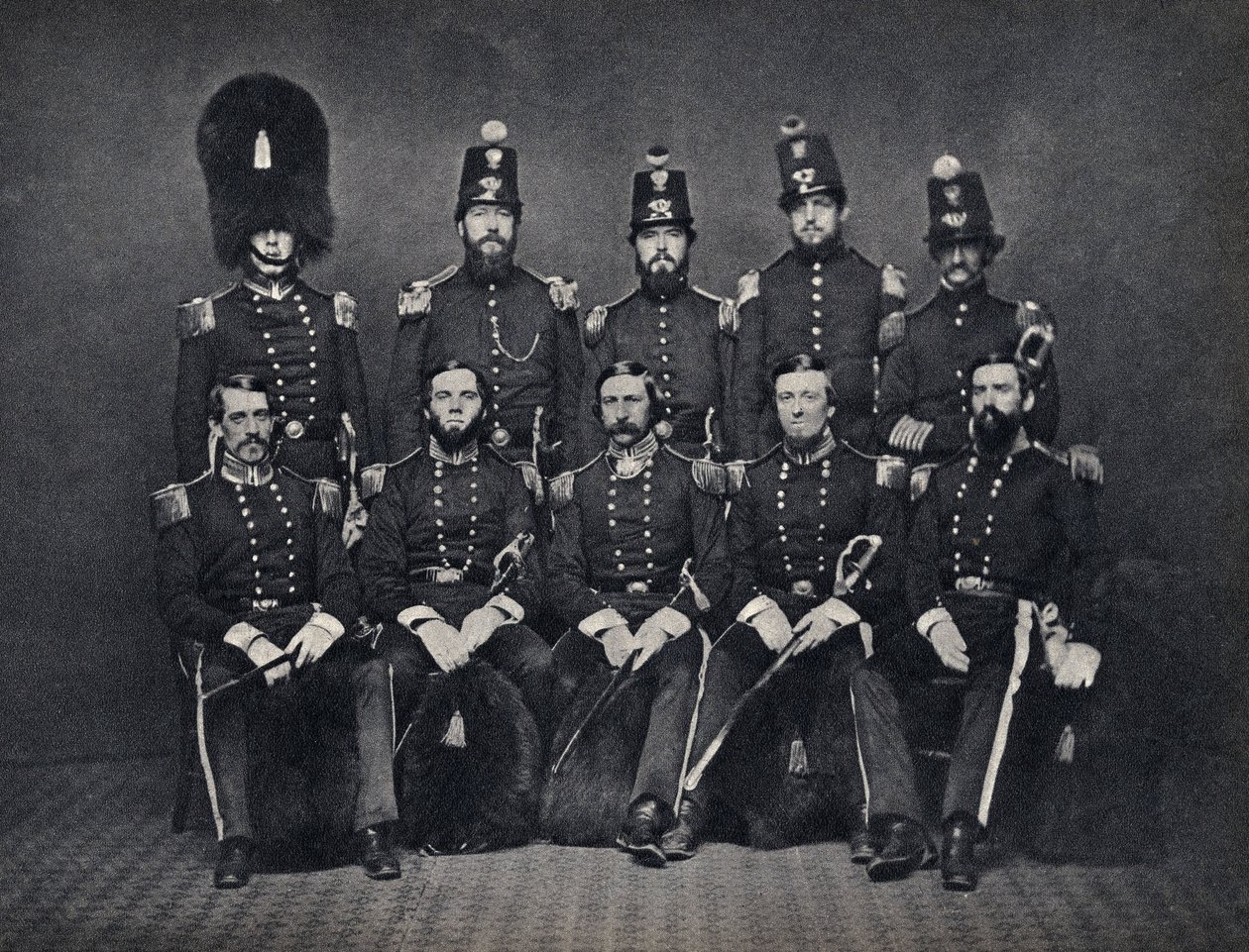 Ritratto degli ufficiali della Guardia Nazionale Belga da Unknown photographer