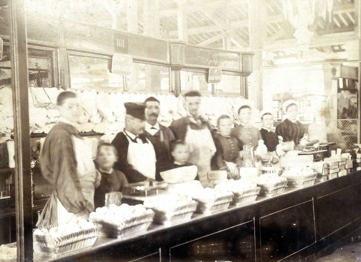 La Maison Seigre, casaro al mercato di Aligre da Unknown photographer