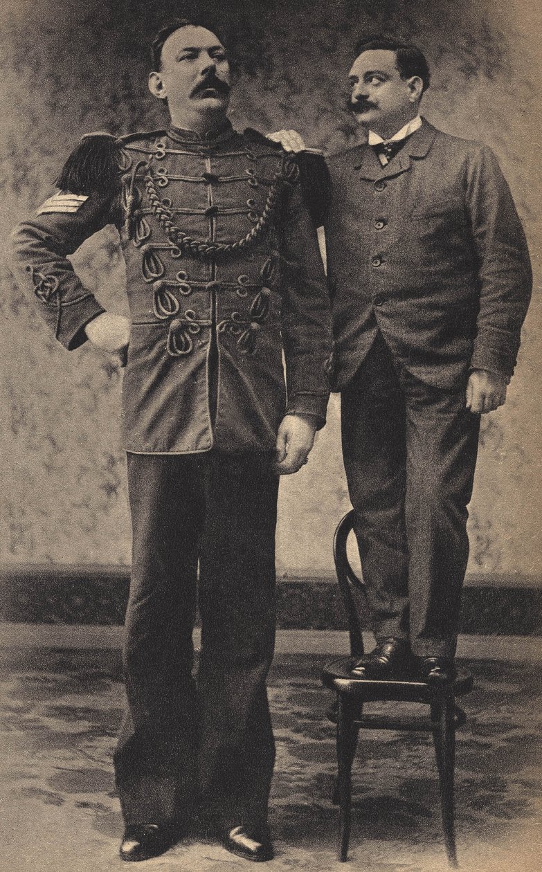 I mostri, il gigante. Fotografia, fine XIX secolo, Parigi da Unknown photographer