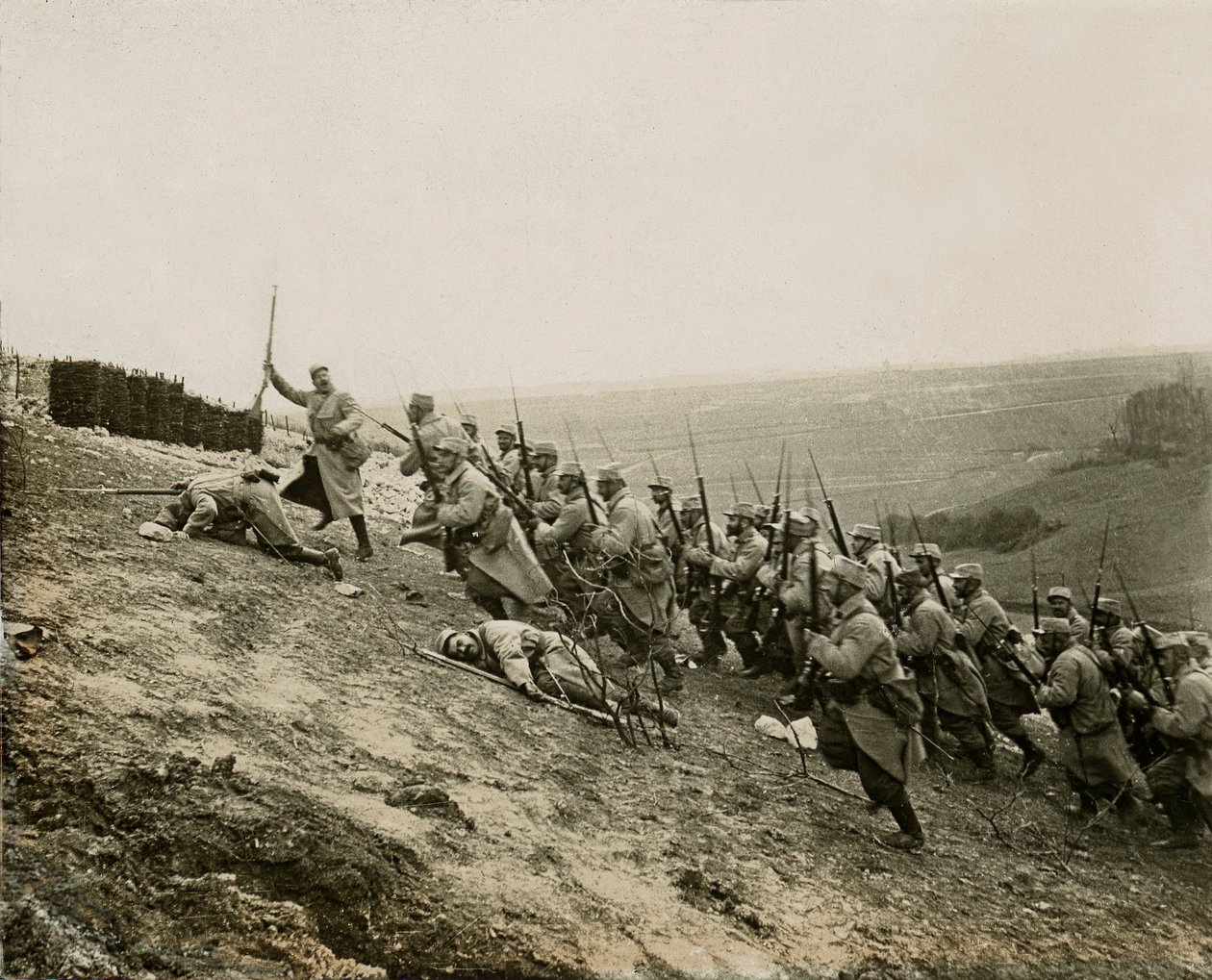 Guerra del 14-18 (1914-1918) - Propaganda - Lastra di vetro stereoscopica fotografica LSU (L.S.U. La Stereoscopie Universelle) edita nel 1914: rimozione del grande sperone di Notre-Dame de Lorette (comune di Ablain-Saint-Nazaire - Ablain Saint Nazaire, Pas da Unknown photographer