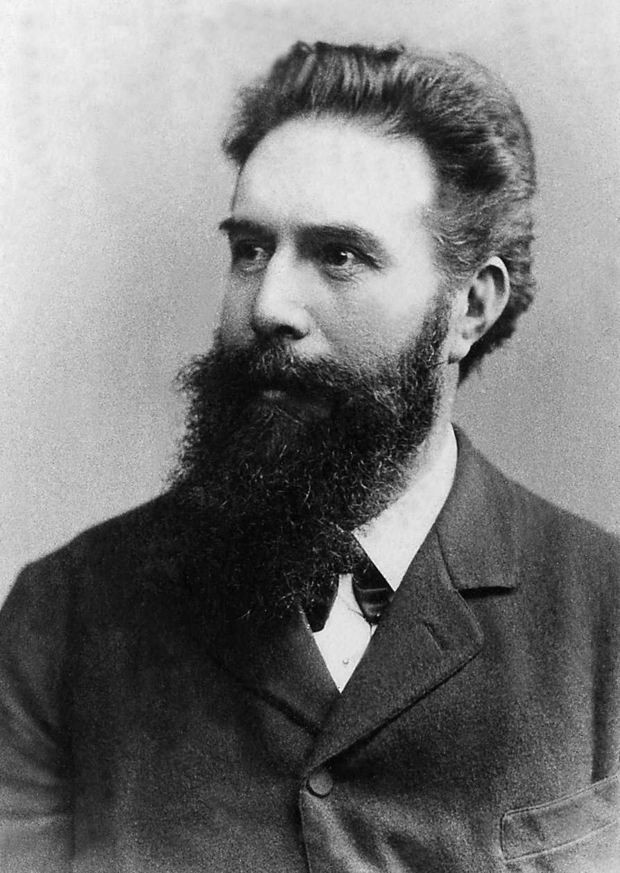 Wilhem Conrad Roentgen da Unknown photographer