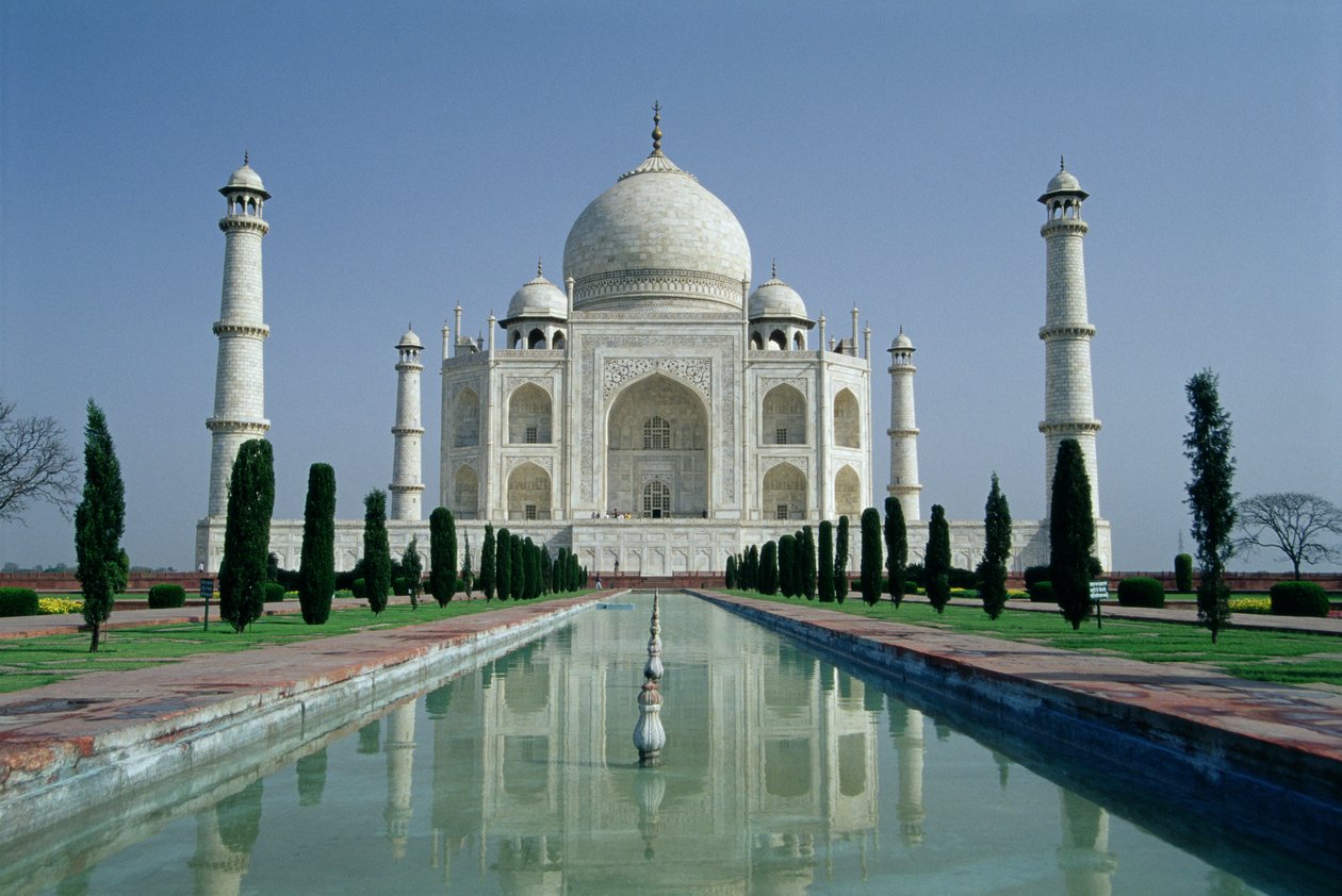 Veduta del Taj Mahal, costruito dall