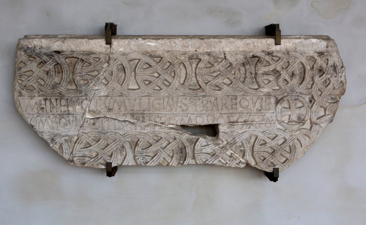 Pietra con iscrizione e decorazioni da Venetian School