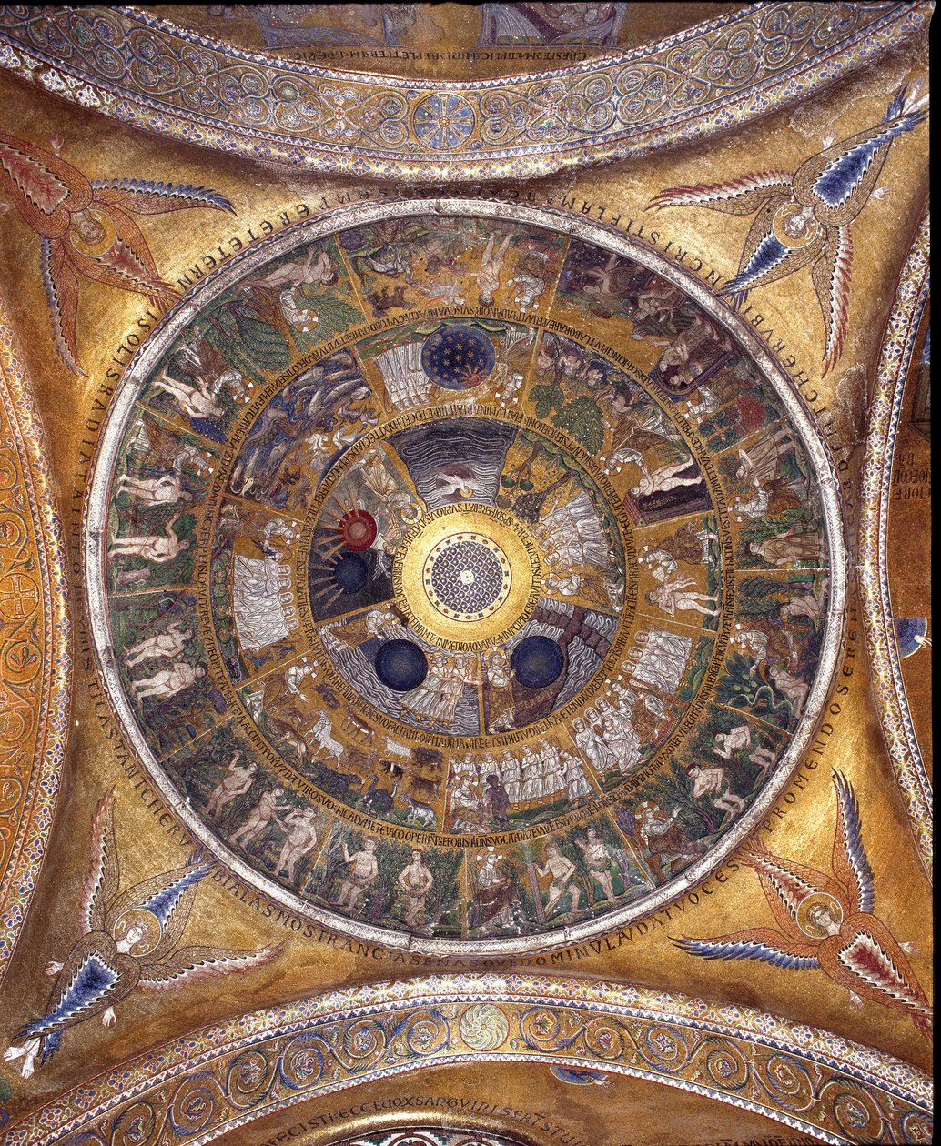 Vista della cupola con mosaici su sfondo dorato da Veneto Byzantine School