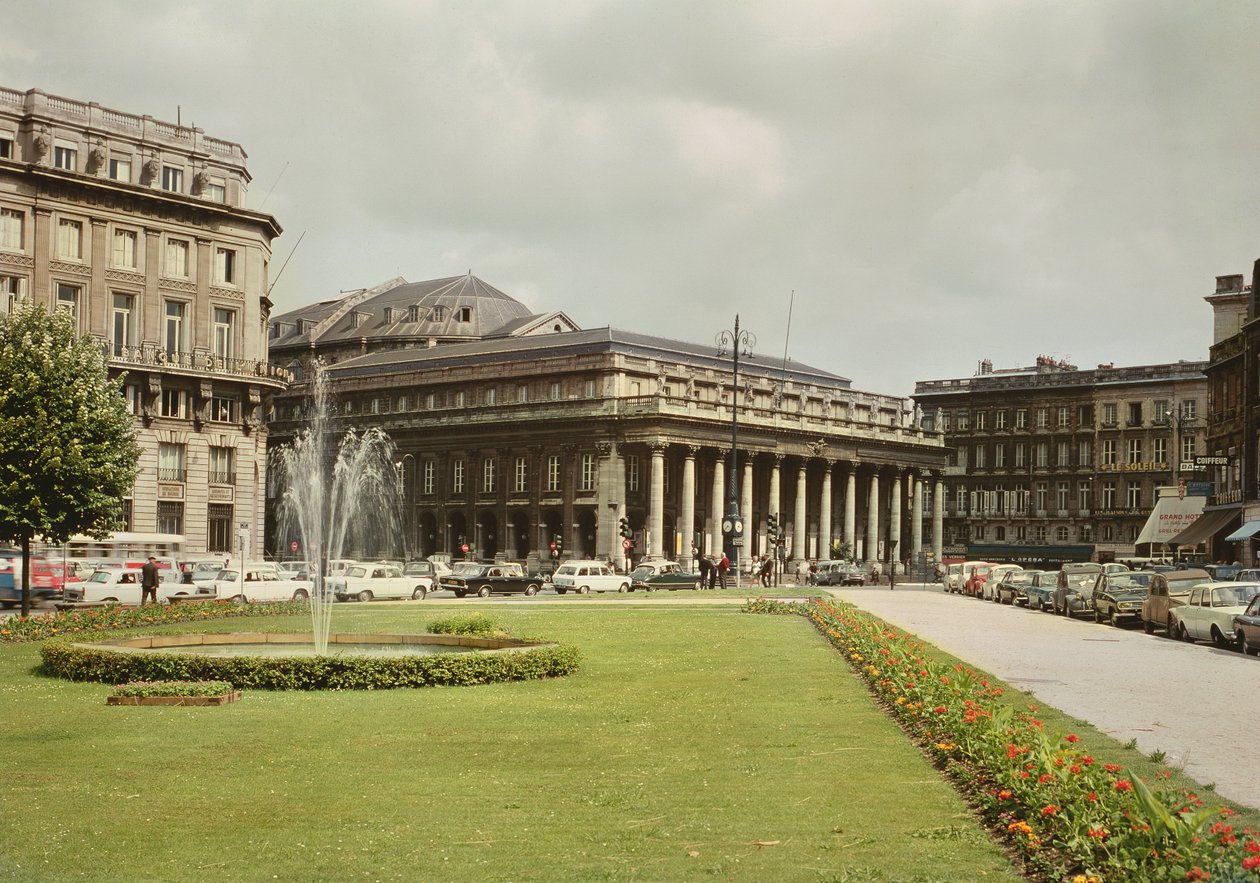 Il Grand Theatre, costruito 1773-78 da Victor Louis