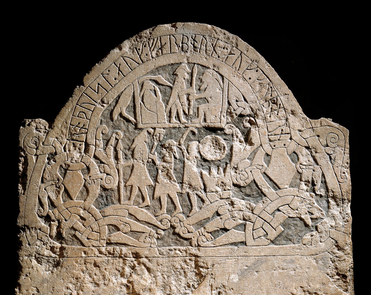 Pietra funeraria vichinga di Sanda da Viking