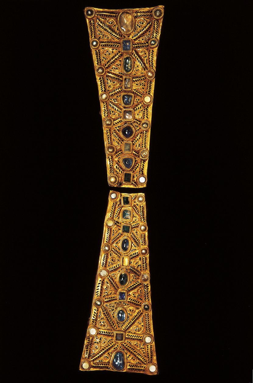 Collo di una croce processionale in oro, granato e perle dal Tesoro di Guarrazar, VII secolo da Visigothic