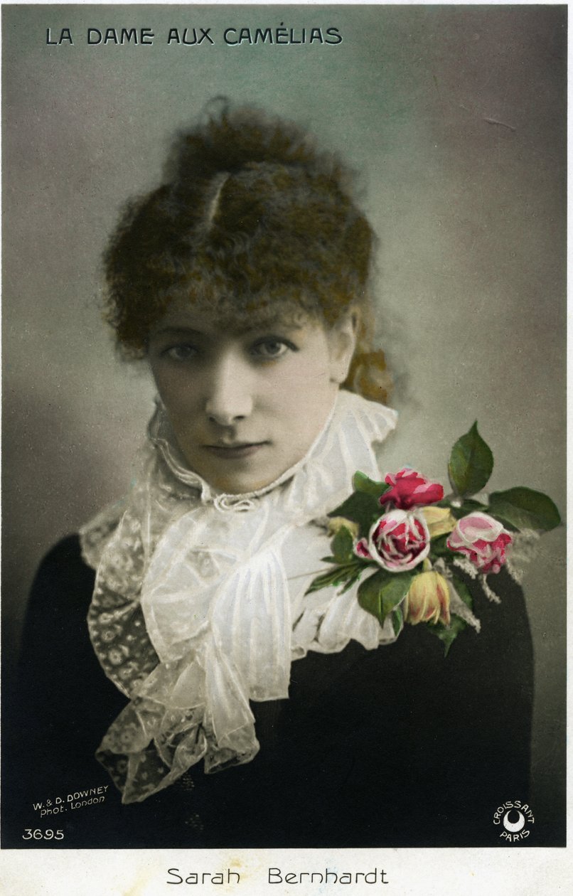 Henriette Rosine Bernard alias Sarah Bernhardt come "La signora delle camelie" di Alexandre Dumas Jr. (foto) da W. and D. Downey